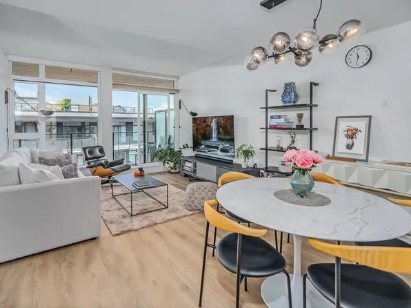 5085 Main St #605, Vancouver, BC V5W 2R2
