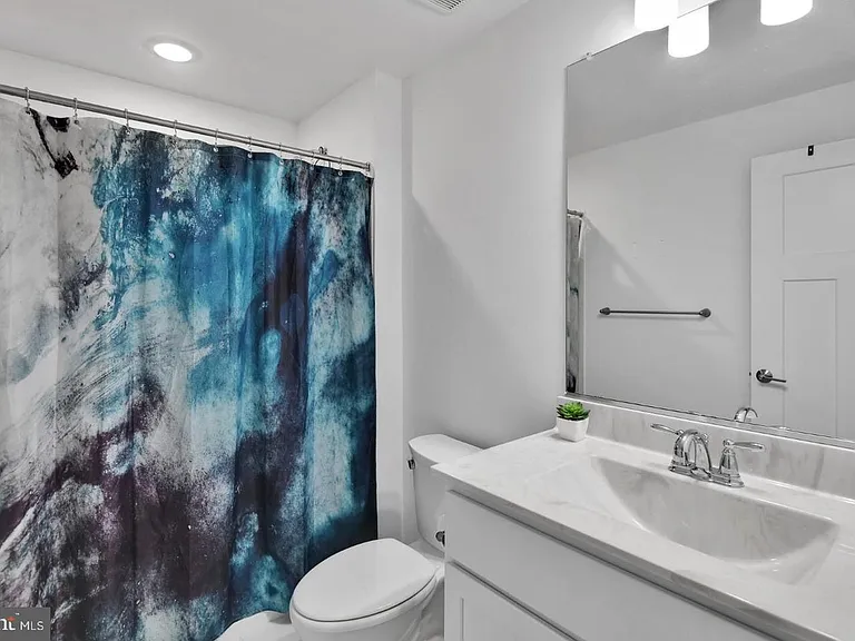 1003 Furgeson Ln — Photo 23