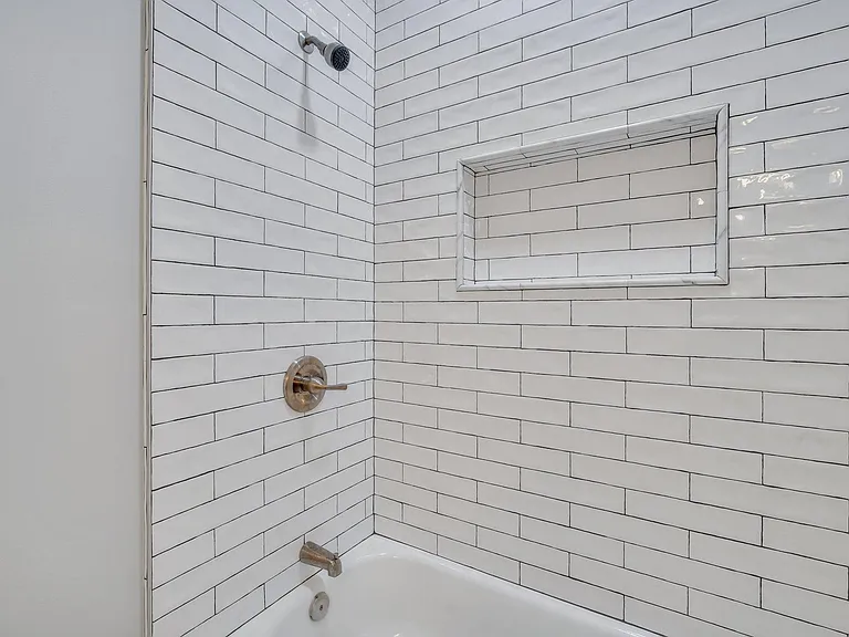 415 E 65th St — Photo 11