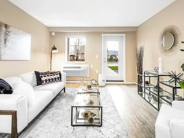 505 Dogwood St — Photo 3