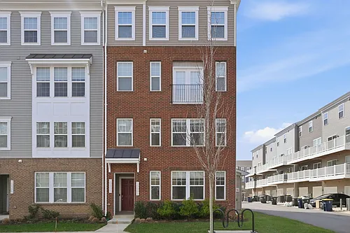10501 John Glenn St Photo 1