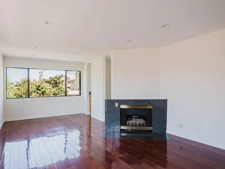 1134 Campbell St #307 — Photo 10