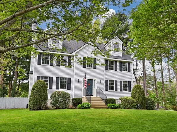 5 Seneca Ln, Wilmington, MA 01887