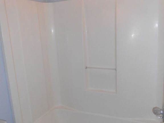 2nd image of 4186 Hamilton Cir