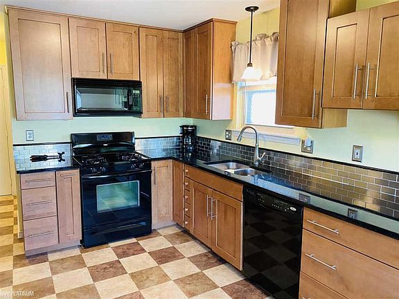 2nd image of 27187 Sparrow Ct