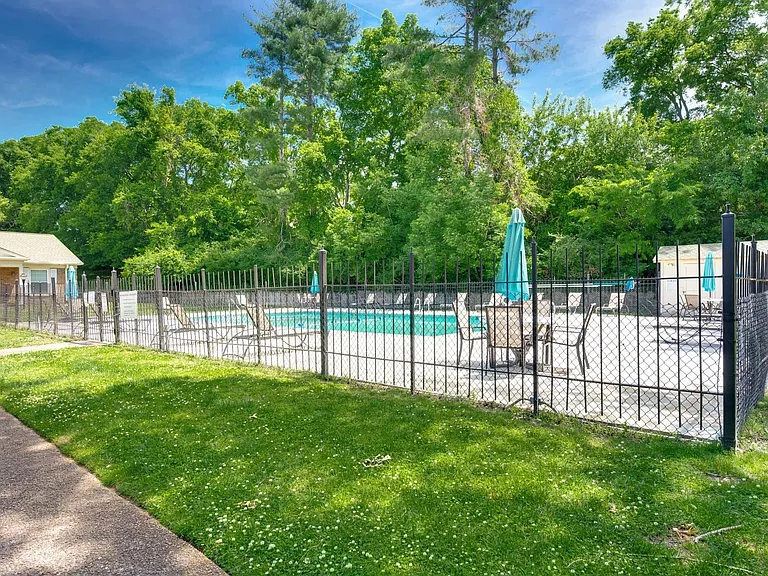 1016 Todd Preis Dr — Photo 36