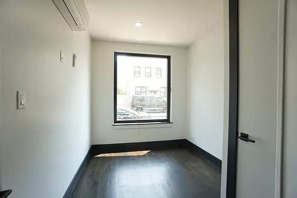 Rented by Rennit Inc. | media 33