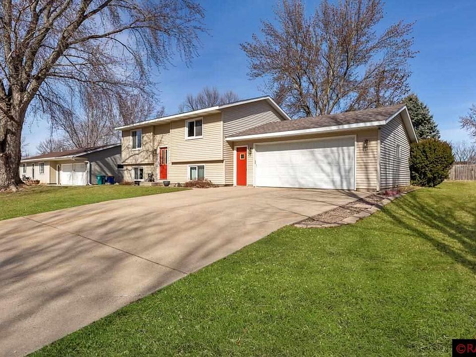 1st image of 555 Kim Ln