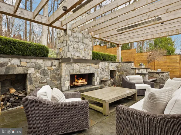 6307 Crathie Ln, Bethesda, MD 20816