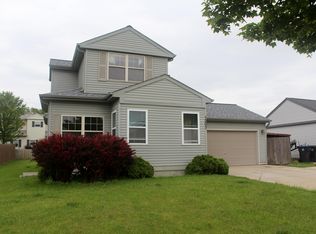 1207 Lombardi Way, Waukesha, WI 53186