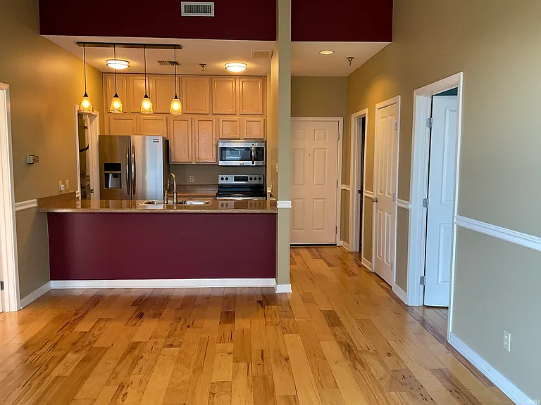 112 W Washington Blvd #319 — Photo 6