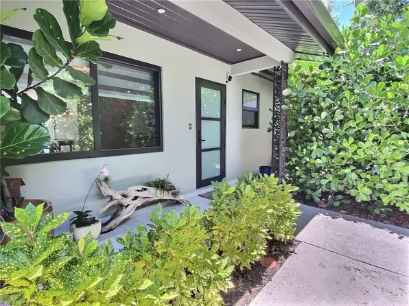 1031 Diana AVE, NAPLES, FL 34103