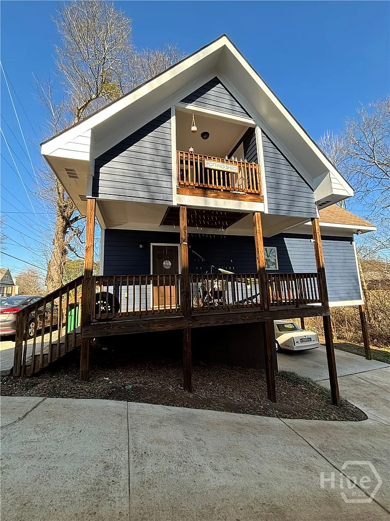 3 bed, 2.0 bath, 1512 sqft, $2,600 — Photo 4