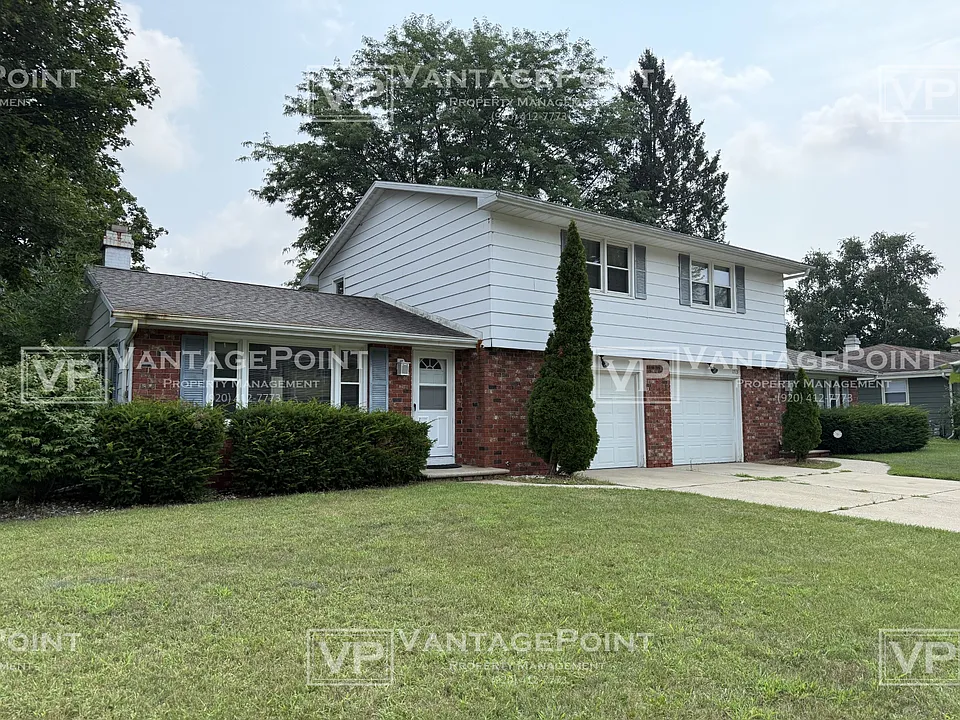 1711 Edgehill Dr