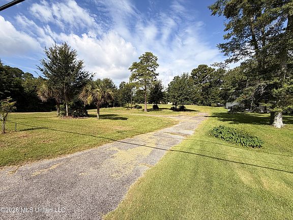 2nd image of 5917 Ridge Rd