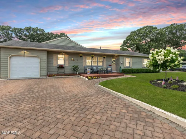 215 Baywood Boulevard, Brick, NJ 08723