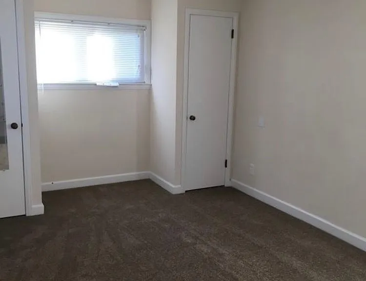 8096 Continental Ave — Photo 4