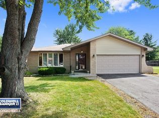 12049 W Meadowland Dr, Homer Glen, IL 60491