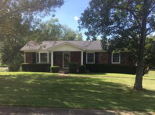 539 Hillcrest Dr, Radcliff, KY