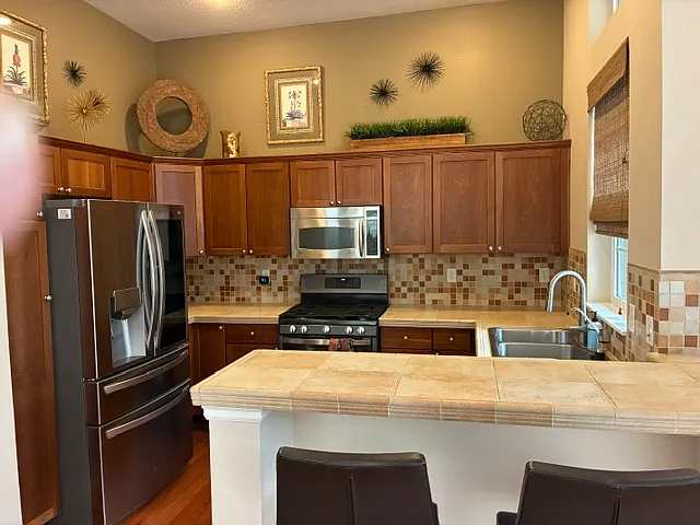 2 bed, 2.5 bath, 1329 sqft, $2,495 — Photo 1