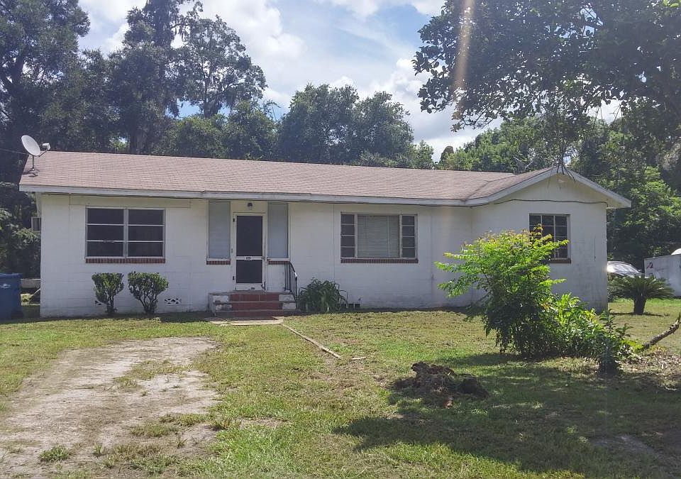 1st image of 133 Pecan St