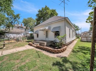 117 S Hickory St, Nowata, OK 74048