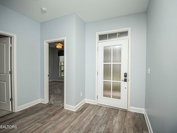 4th image of 1725 Green Parrot Dr