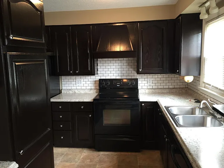 6213 N Woodland Ave — Photo 5