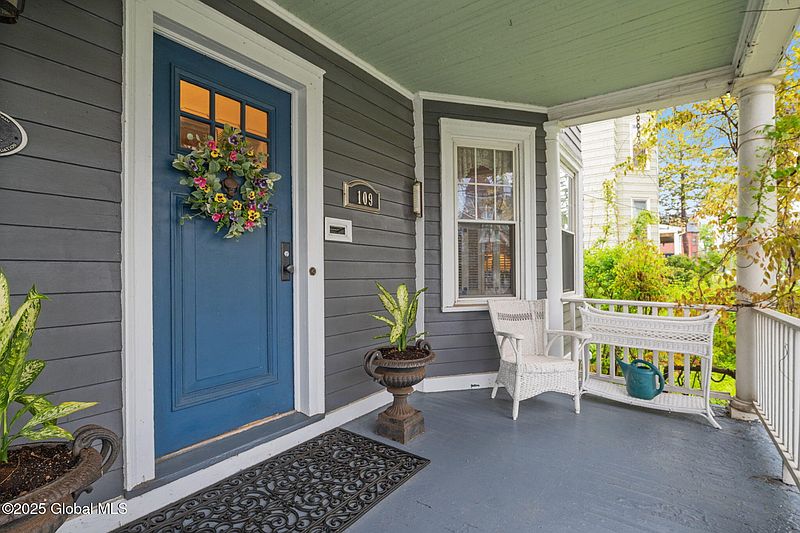 3rd image of 109 S Lake Avenue
