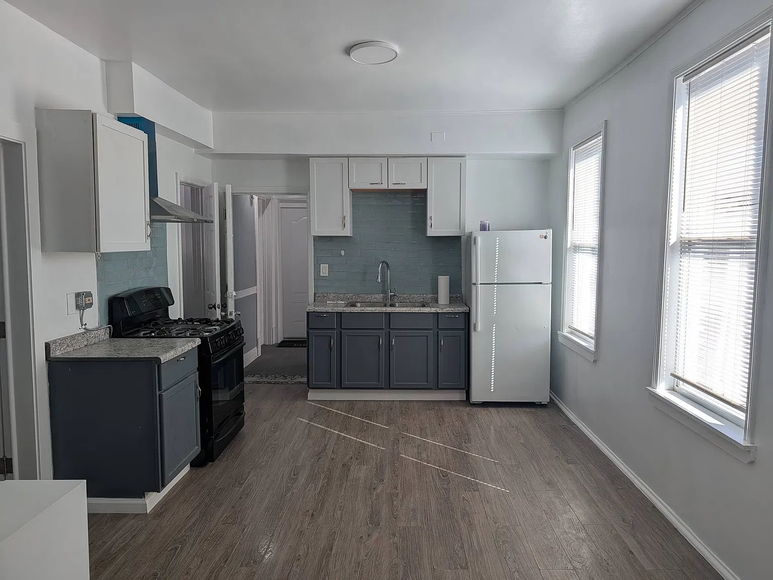 2 bed, $1,350 — Photo 2