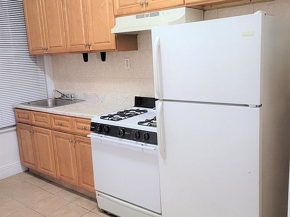 5th image of 4608 30th Ave APT 4