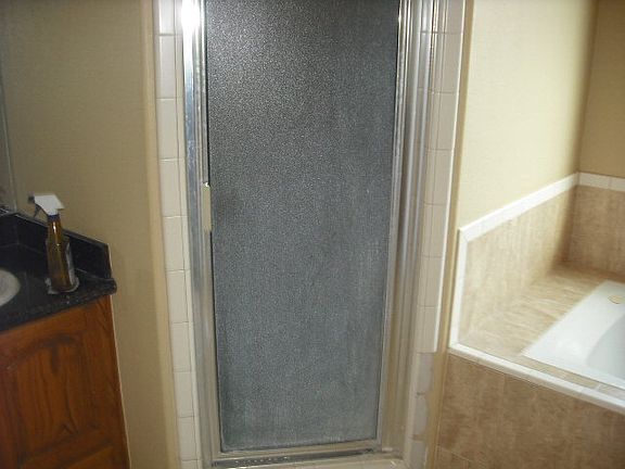 4th image of 2608 Ivy Ave