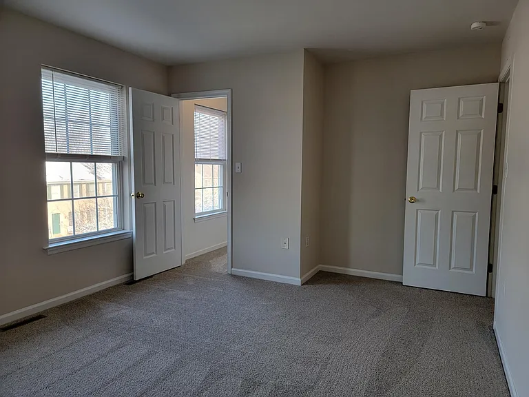 673 Rockwood Dr — Photo 11
