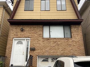 115 Bergen St, Harrison, NJ 07029