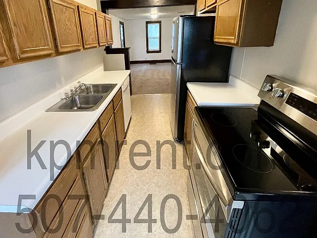 621 Oak St — Photo 7