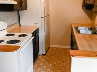 1207 2nd St APT F, Covington, IN 47932
