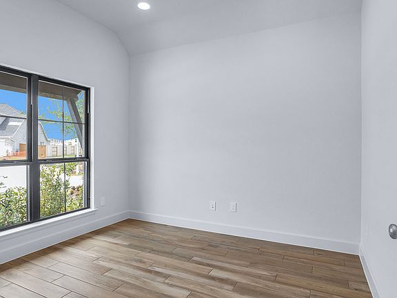 5th image of 21311 Manatee Rock Ln