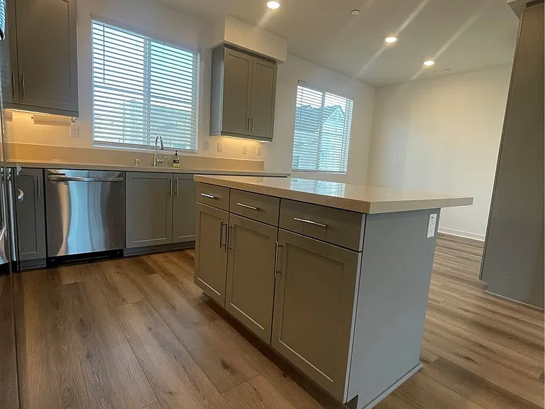 610 Dawson Ave — Photo 12