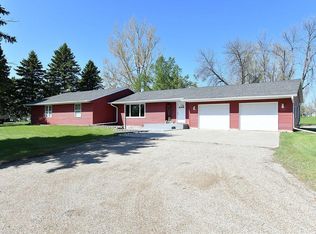 347 4th Ave W, Hunter, ND 58048