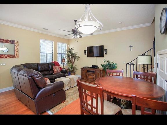4th image of 115 S Packwood Ave Unit B