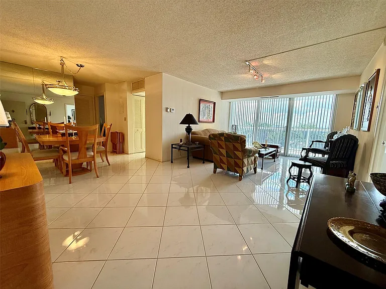 2841 N Ocean Blvd #603 — Photo 3
