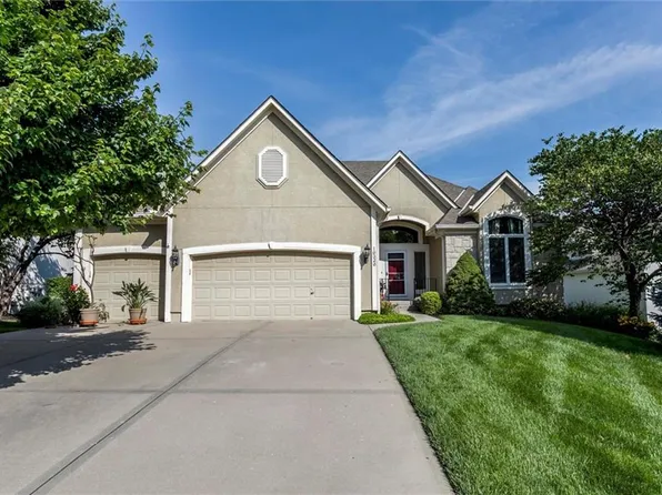 19326 W 98th St, Lenexa, KS 66220