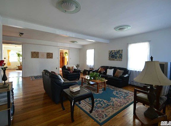 3rd image of 205 Norfeld Blvd