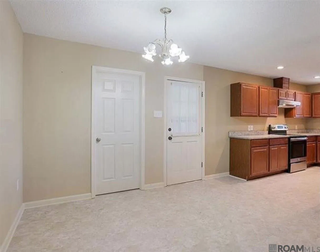 3 bed, 1399 sqft, $1,650 — Photo 3