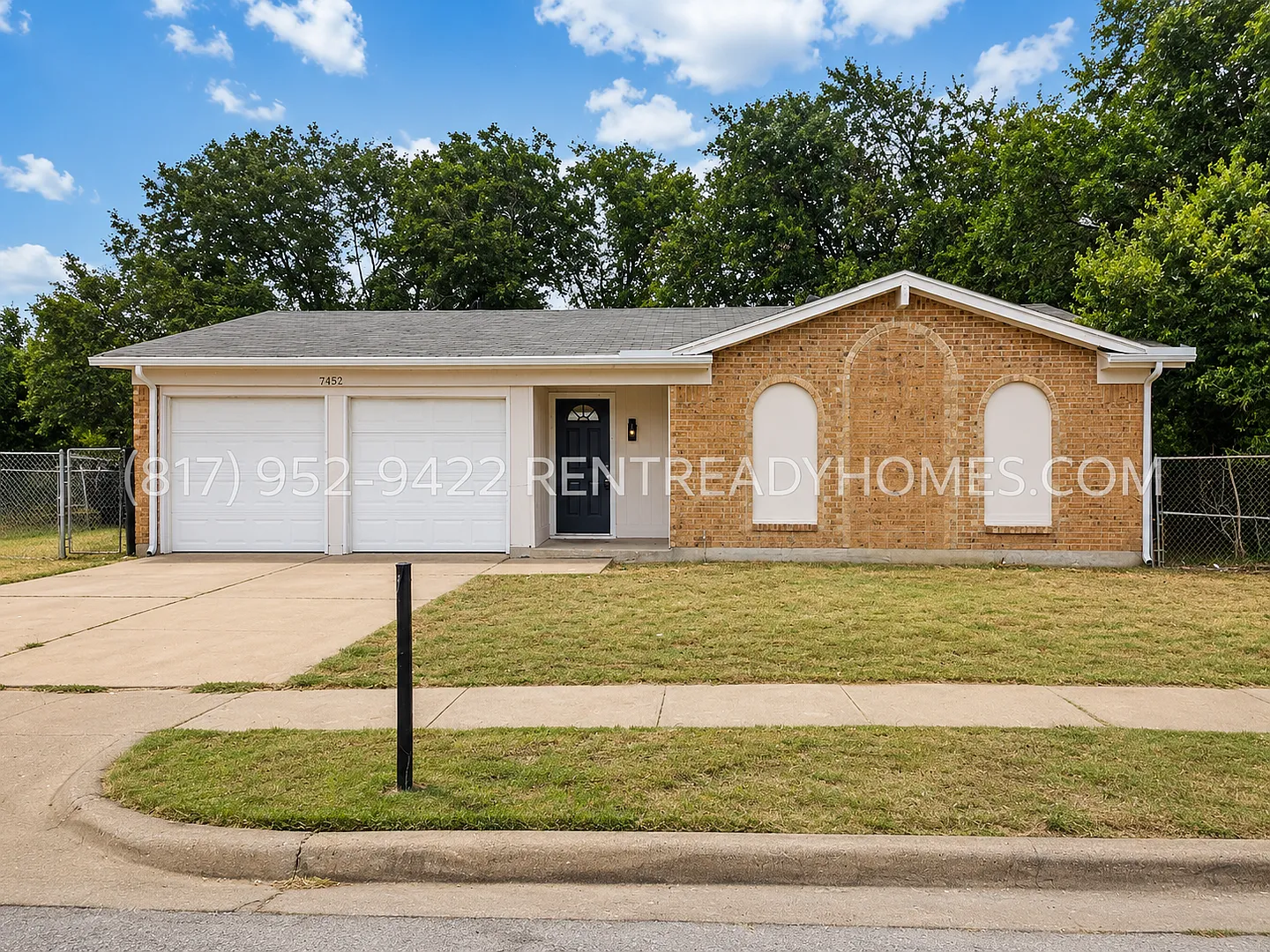 7452 Darien St — Photo 1