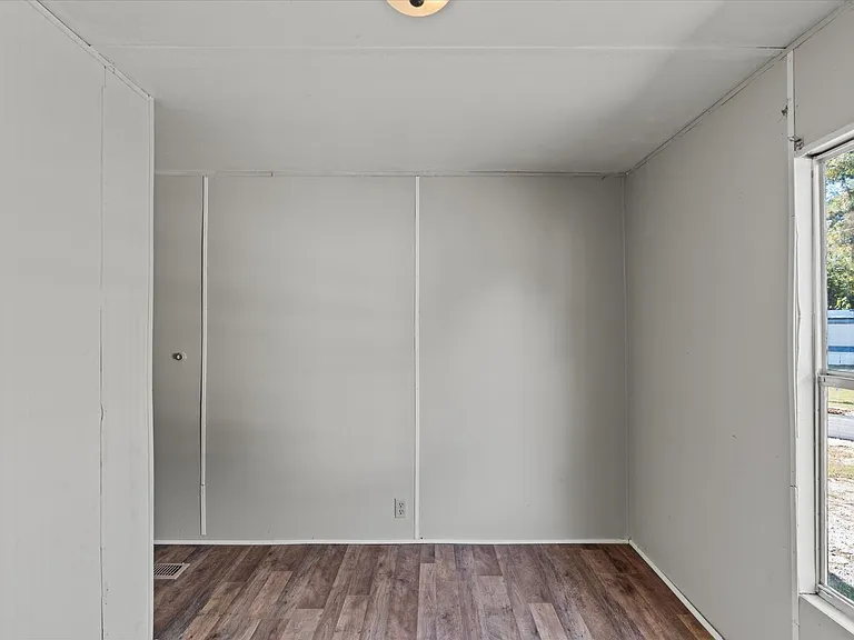 107 Cameron Cir — Photo 13