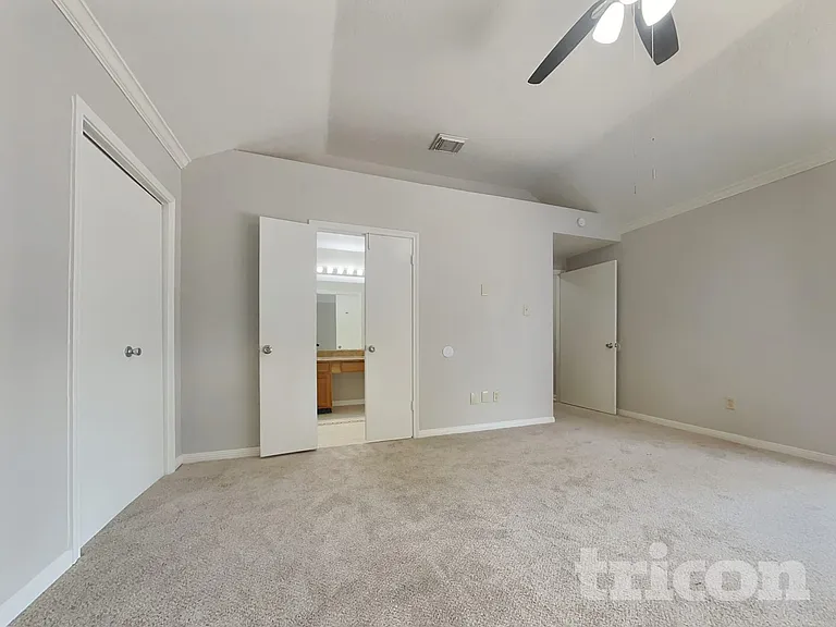 8559 Spring Green Dr — Photo 8
