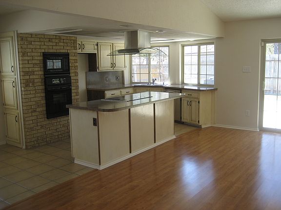 4th image of 3401 Scenic Hills Dr