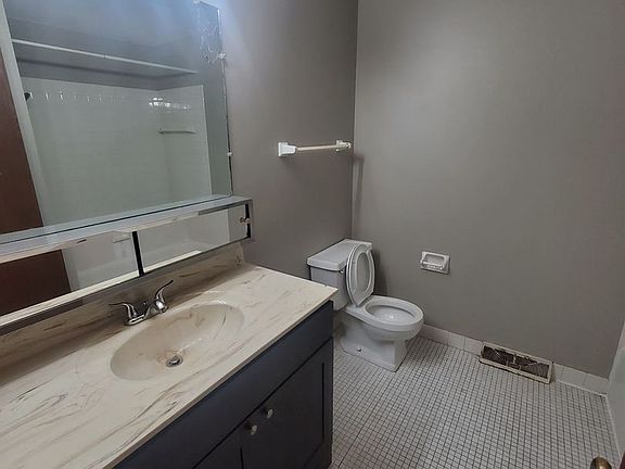 3rd image of 7637 W Donna Ct