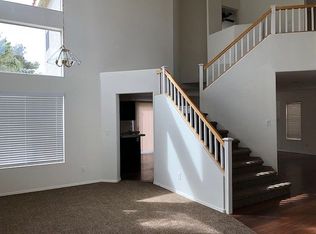 16 Spur Cross Cir, Henderson, NV 89012